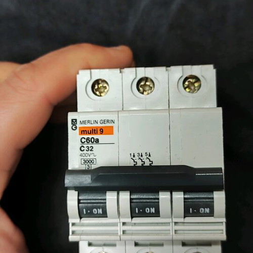 Three-pole circuit breaker 32 amp new