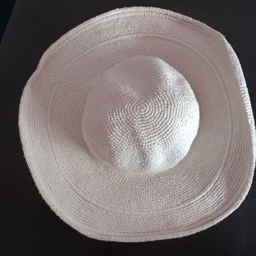 Women's summer hat white used EKG