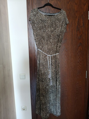 Shein dress used, modern print, black and brown, size XL