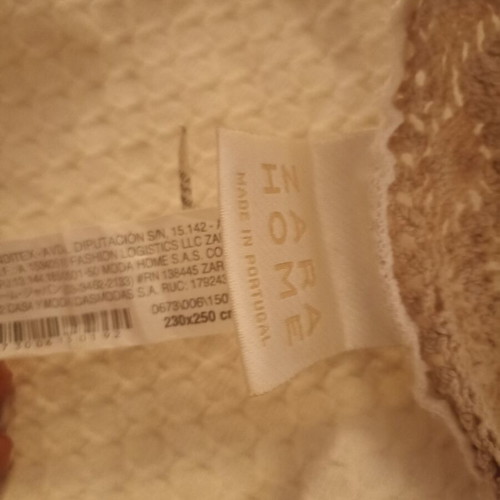 Zara Home quilted blanket for double bed, like new, white with lace