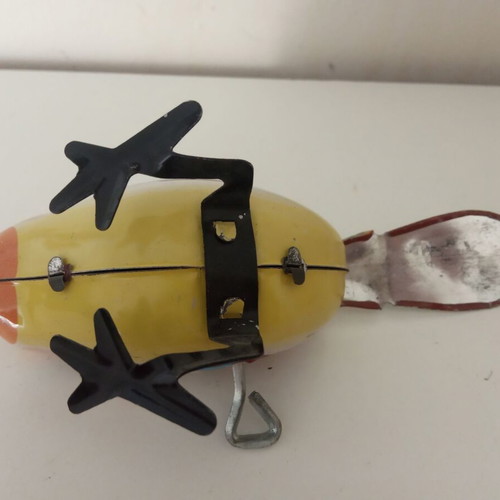 Wind-up bird like new in working condition