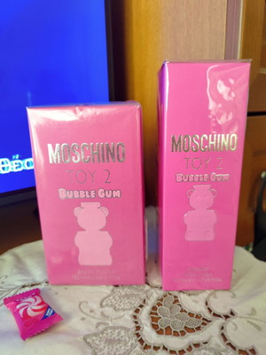 Moschino Toy 2 BubbleGum Eau de Toilette 100ml με Body lotion 200ml καινούργιο