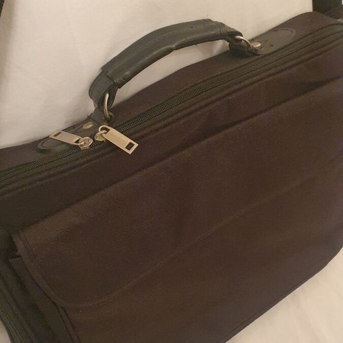 Laptop bag used, black, 32x42x8 cm