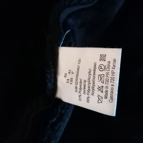 Lecomte coat like new, black with eco fur lining