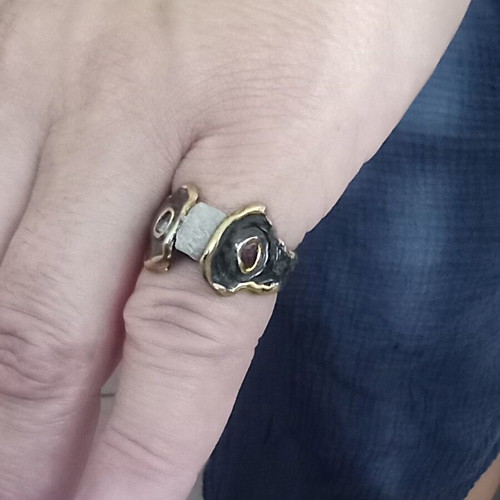 Silver 925 ring with raw yellow sapphire and spinels, like new