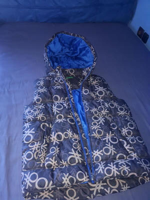 Benetton sleeveless jacket for boys like new, gray and blue