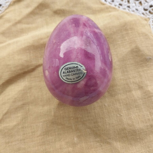 Handmade egg from genuine purple alabaster, new, Made in Italy