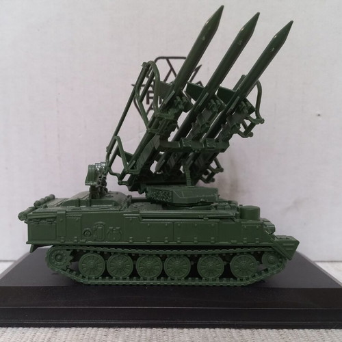 Military models 1:72 scale, like new, Russian and Chinese
