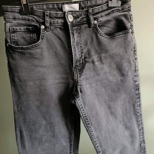 H&M High-Waisted Jeans Straight Leg Like New Black/Grey