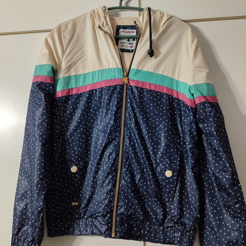 Pull & Bear windbreaker medium like new, colorful