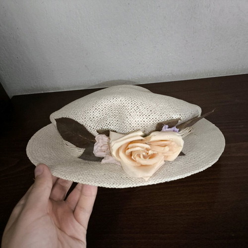 Women's summer hat like new, beige, size M