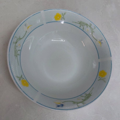 Salad bowl used porcelain Vicko 22cm diameter, 7cm depth