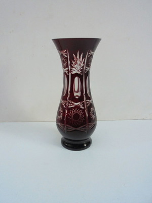 Bohemian crystal vase ruby color, diamond engraved, 1890-1920, with chip on rim