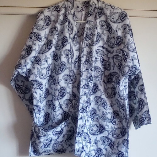 Cotton kimono jacket like new with paisley pattern black and white