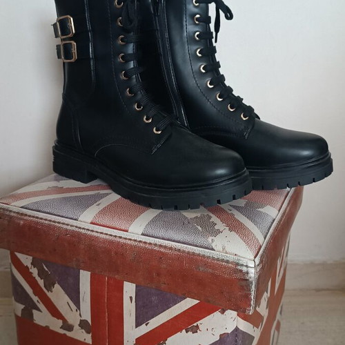 Black ankle boots size 40 with fur lining, new