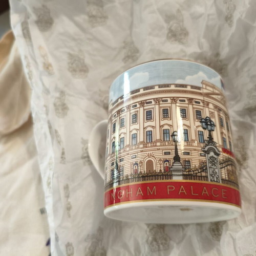 Royal Collection Trust Buckingham Palace memorabilia set