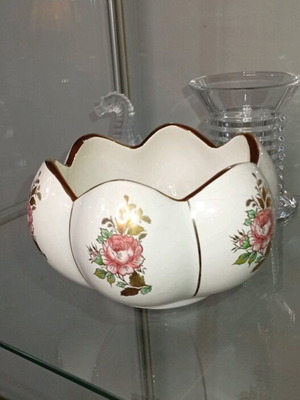 Vintage fondue bowl ceramic with 24k gold like new, lotus design