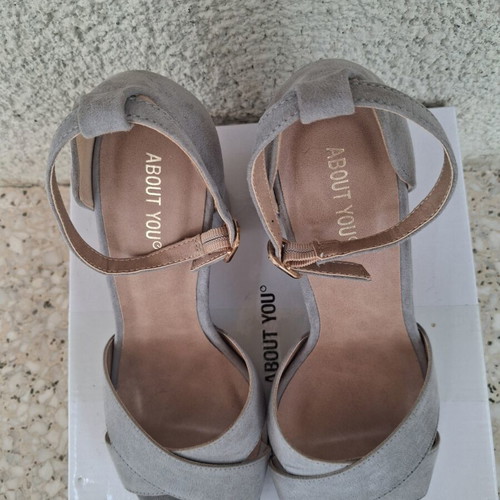 About You gray suede sandals size 39, like new