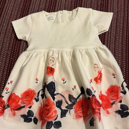Dress with flowers and fairies new without belt