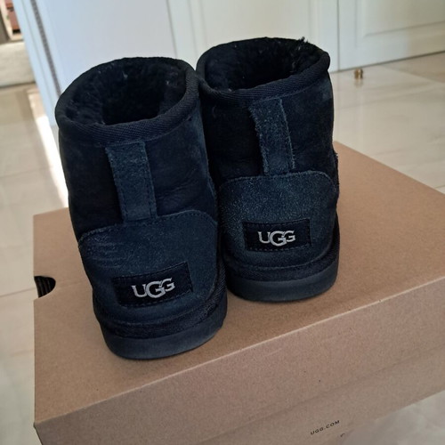 Ugg kids boots used, size 37, black