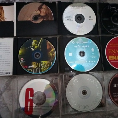 Music CDs like new, pack of 9, laiko