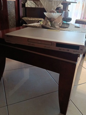 DVD player Pioneer DV-360 like new without remote control
