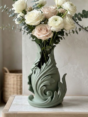 Decorative vase Baroque design with embossed acanthus leaves