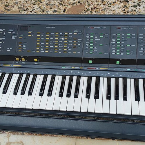 Υamaha synthesiser PSR-6300 μεταχειρισμένο με βάση και manual