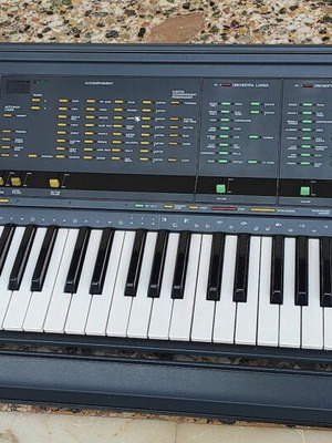Υamaha synthesiser PSR-6300 μεταχειρισμένο με βάση και manual