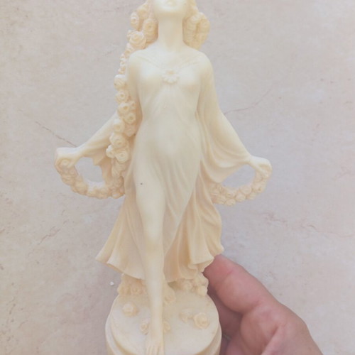 Alabaster handmade statue in like new condition, 18 cm tall