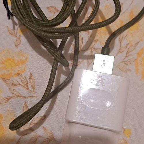 Huawei chargers like new, fast SuperCharge with USB Type-C cable