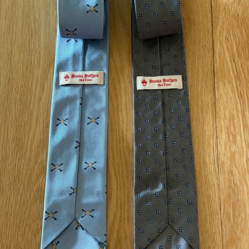 Brooks Brothers ties 100% silk like new, gray, set of 2