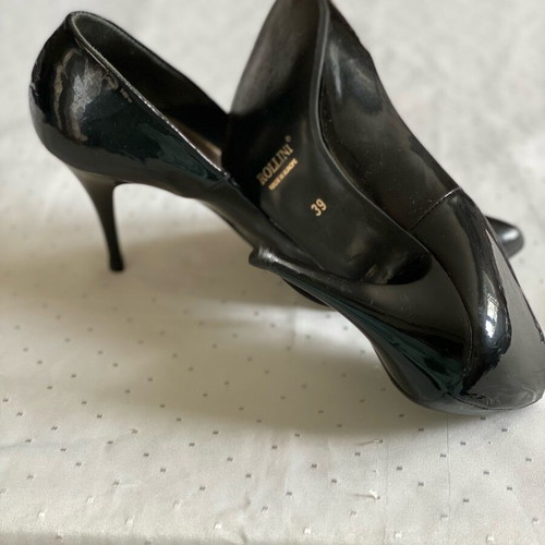 Rollini leather vintage stiletto patent leather pumps like new
