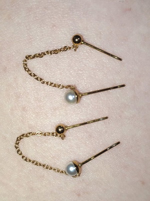 Double earrings used without clasp