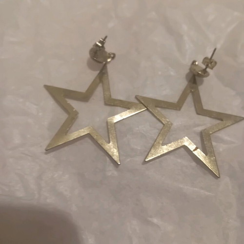 Stud earrings used