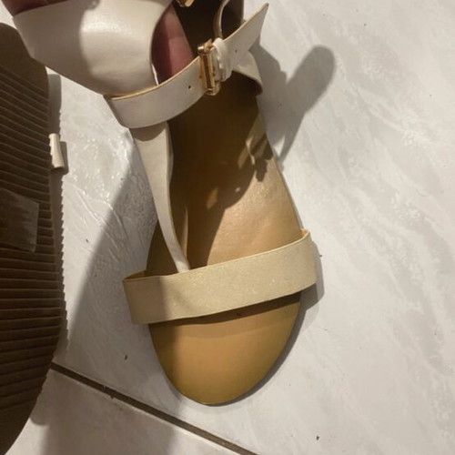 Flat white sandals, size 39