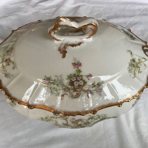 Limoges soup tureen used, 25 cm diameter, late 19th/early 20th century