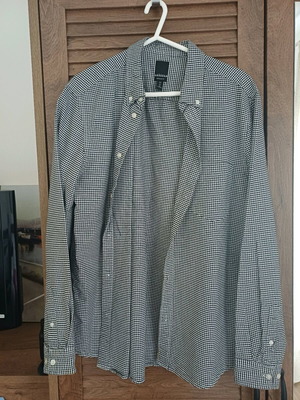 H&M gray shirt size M like new