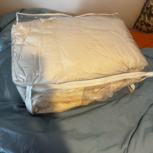 Thick quilt used, dimensions 2.10x2.20