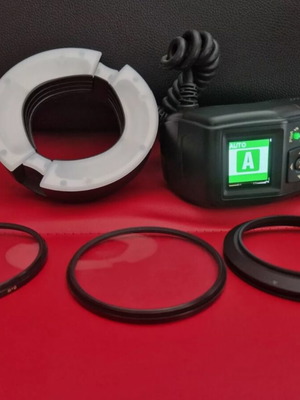 Nissin MF-18 Macro Ring Flash compatible with Canon EOS like new
