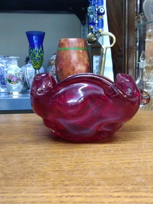 Glass fondue pot in cherry shade like new 8x12x12