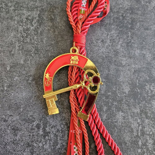 Gouria 2025 pack of 3 new with ship, horseshoe and wreath
