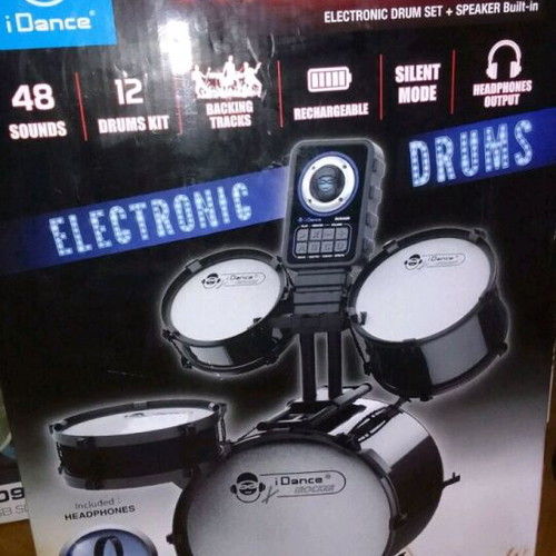 Electronic drums like new with built-in speaker and 12 drum sets