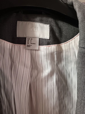 H&M gray jacket size S-M like new