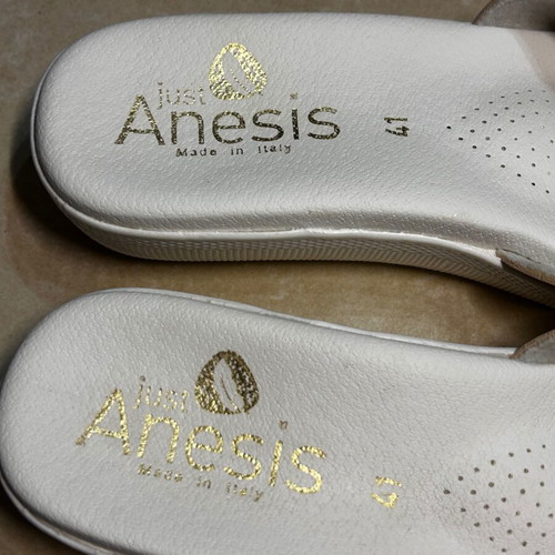 Women's anatomical slippers like new, size 41, white