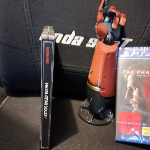 Metal Gear Solid V Collector's Edition for PlayStation 4 like new