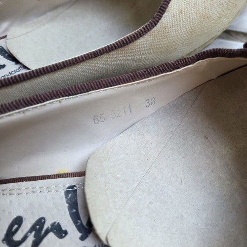Platform shoes like new, beige leather, size 38