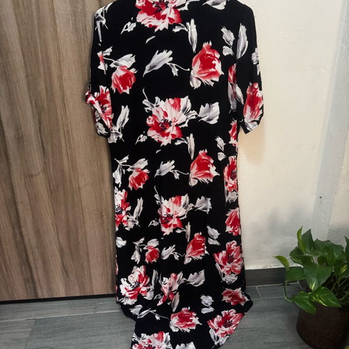 Shirt one size used, long with buttons and thin fabric