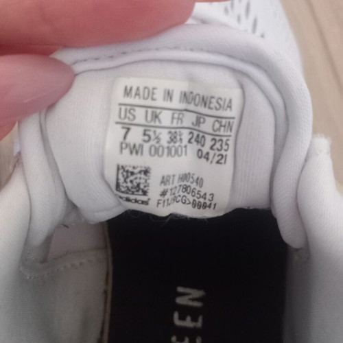 Adidas women's athletic shoes like new, size 38.5, white