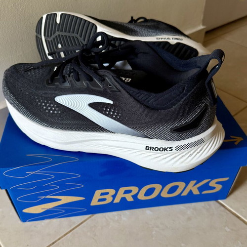 Brooks Glycerin GTS 23 men's running shoes size 45, black